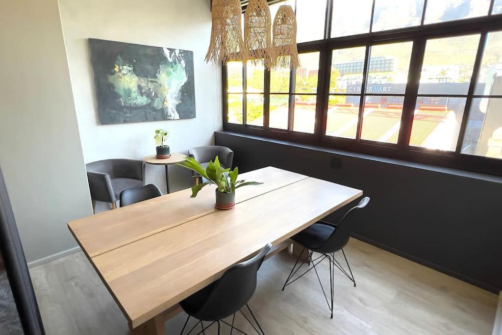 Luxury / Co_living / Views *
